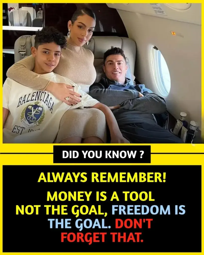 100+ World Facts in English - Top Interesting Facts 2 100+ World Facts in English - Top Interesting Facts